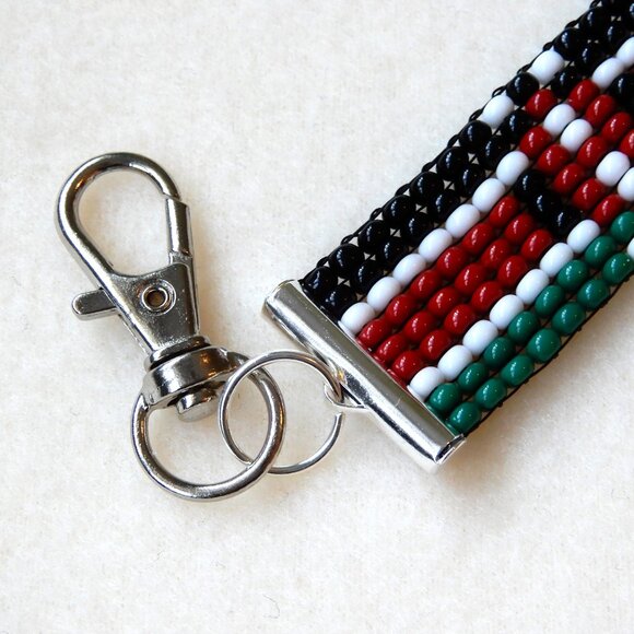 Kenya Kenyan flag bead keychain / bag charm, handmade, seed beads - Picture 2 of 5